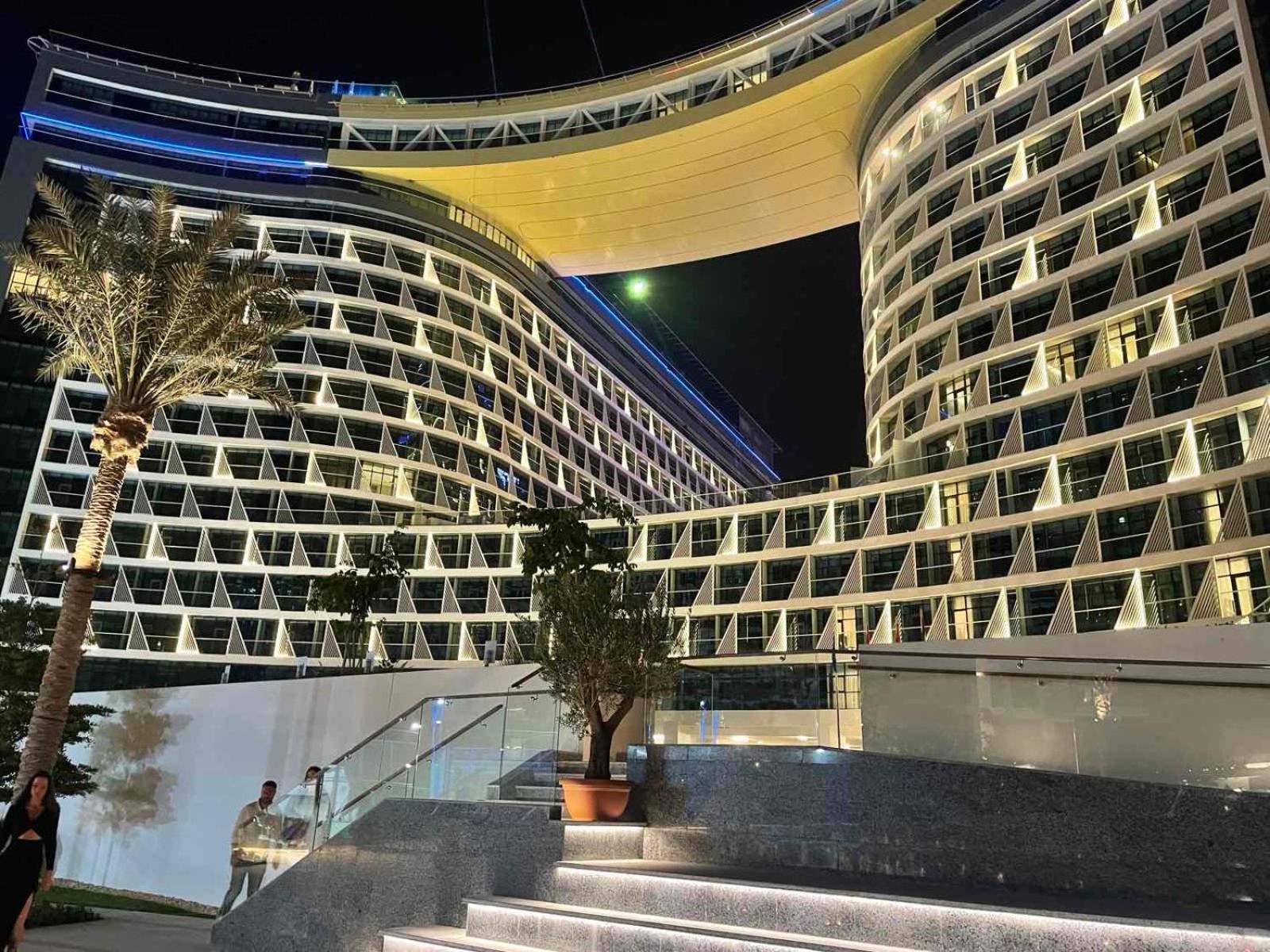 Apartment Beachside Bliss: Stylish New At Seven Palm Dubai