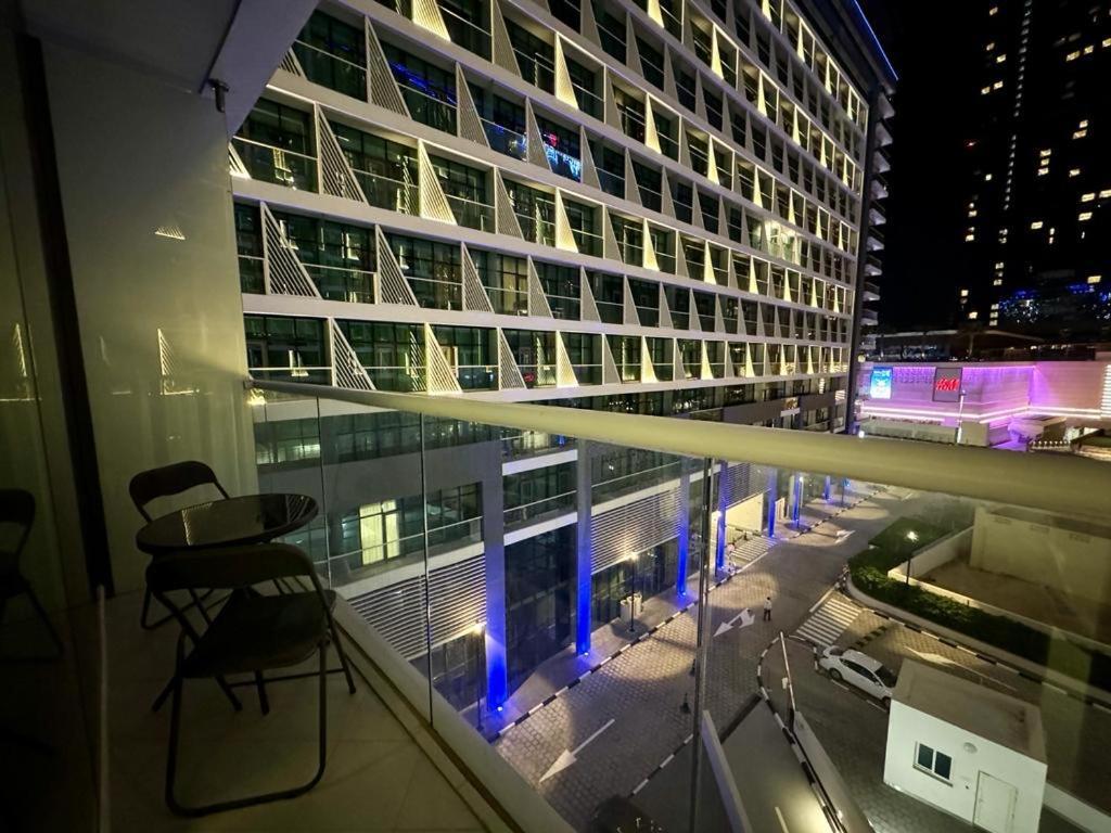 Beachside Bliss: Stylish New At Seven Palm Apartment *